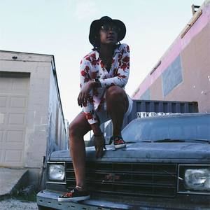 Meet your Posher, Thia